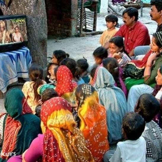 People watching Ramayan
