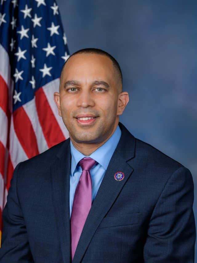 Rep. Hakeem Jeffries elected as leader of the House Democrats